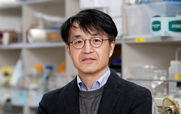박상기